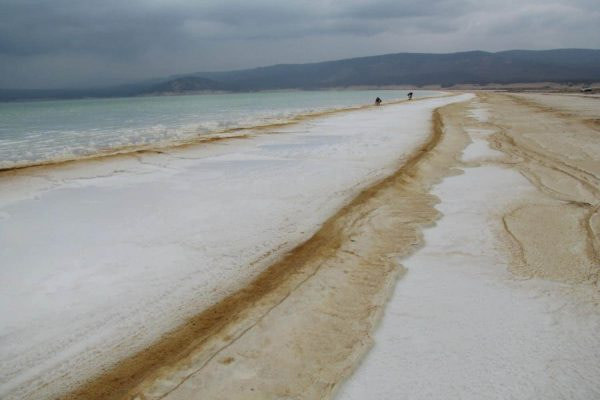Lake Assal turquoise waters