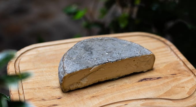 Saint Nectaire Fermier Lait Cru "L'illustre" 800G 1 Saint Nectaire Fermier