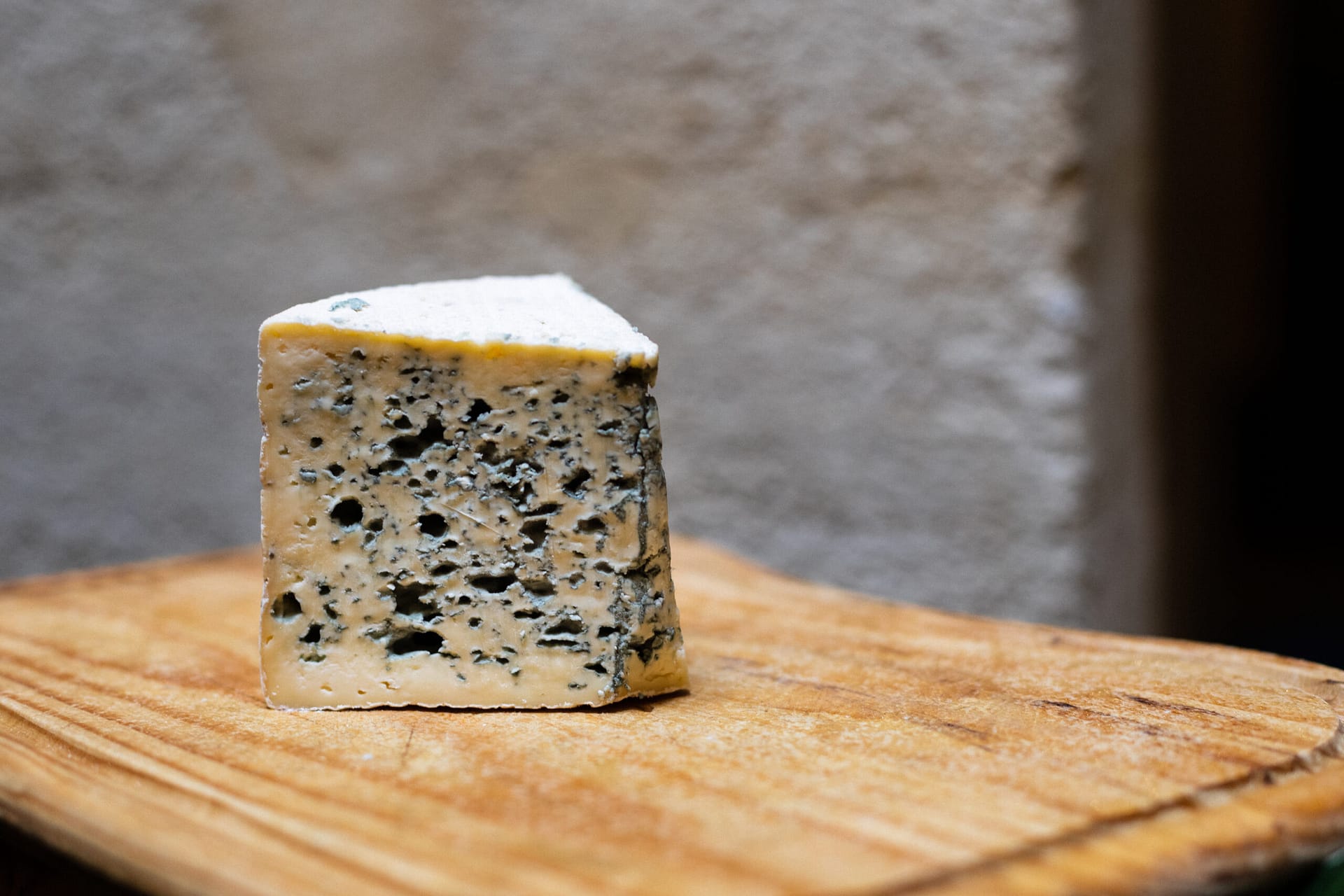 Bleu Dauvergne Fermier Le Fromage Local Par Direct Cantal 