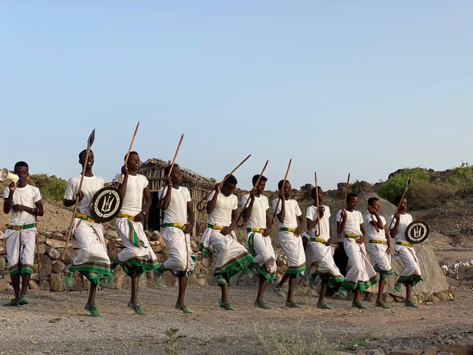 danse-traditionnelle-chez-Daoud-à-Bolli